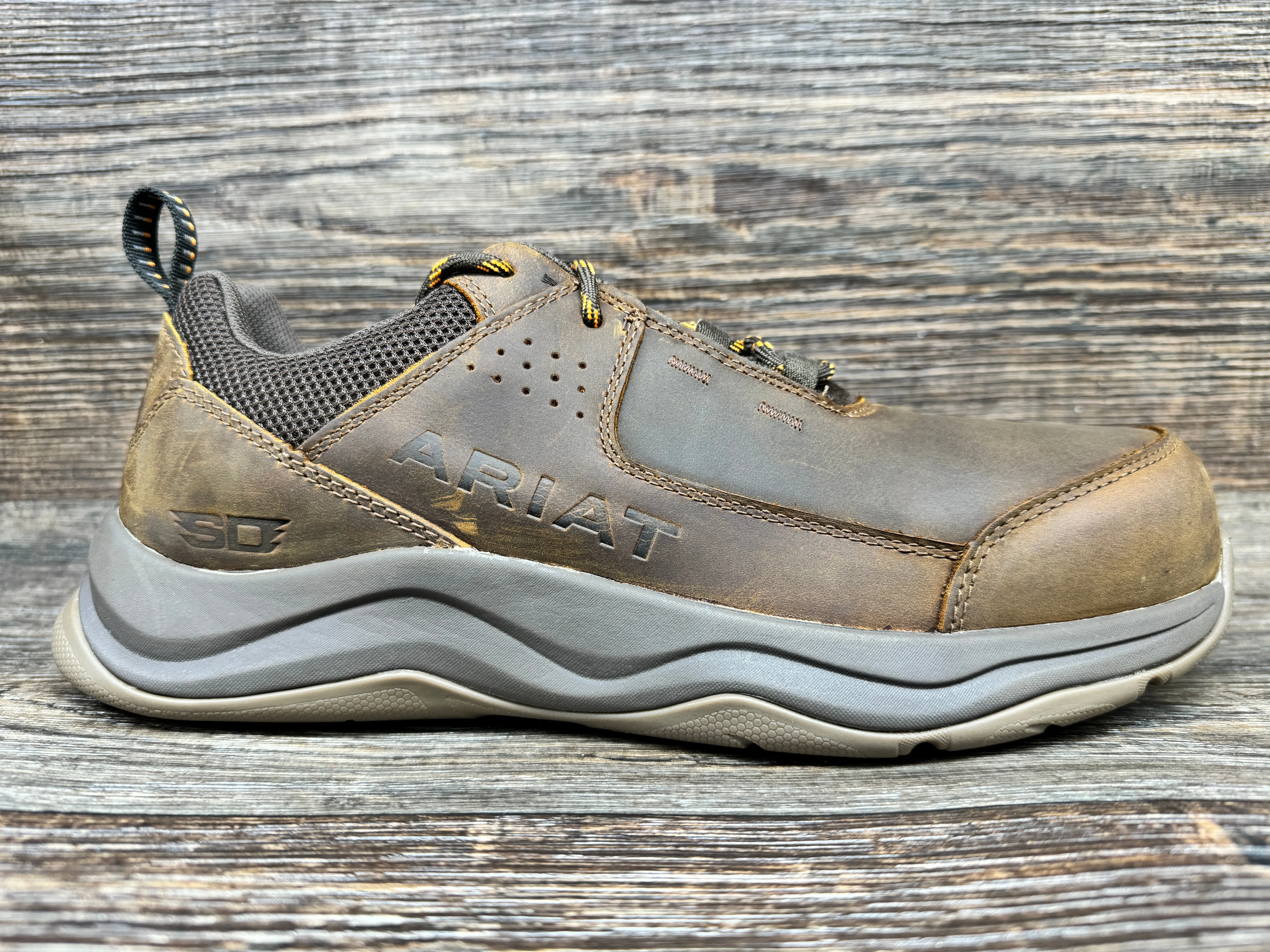 10042565 Men's Working Mile Composite Toe Work Shoe by Ariat