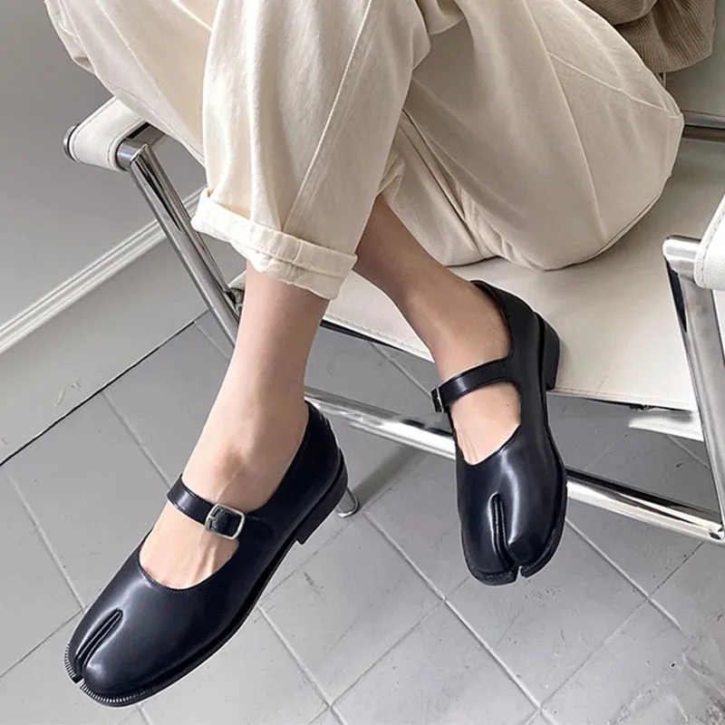 Aiertu Back  to school Flats Split Toe Shoes Black Leather Loafer Brown Size 40 Fashion Buckle Mary Janes Flat Ninja Shoe Women