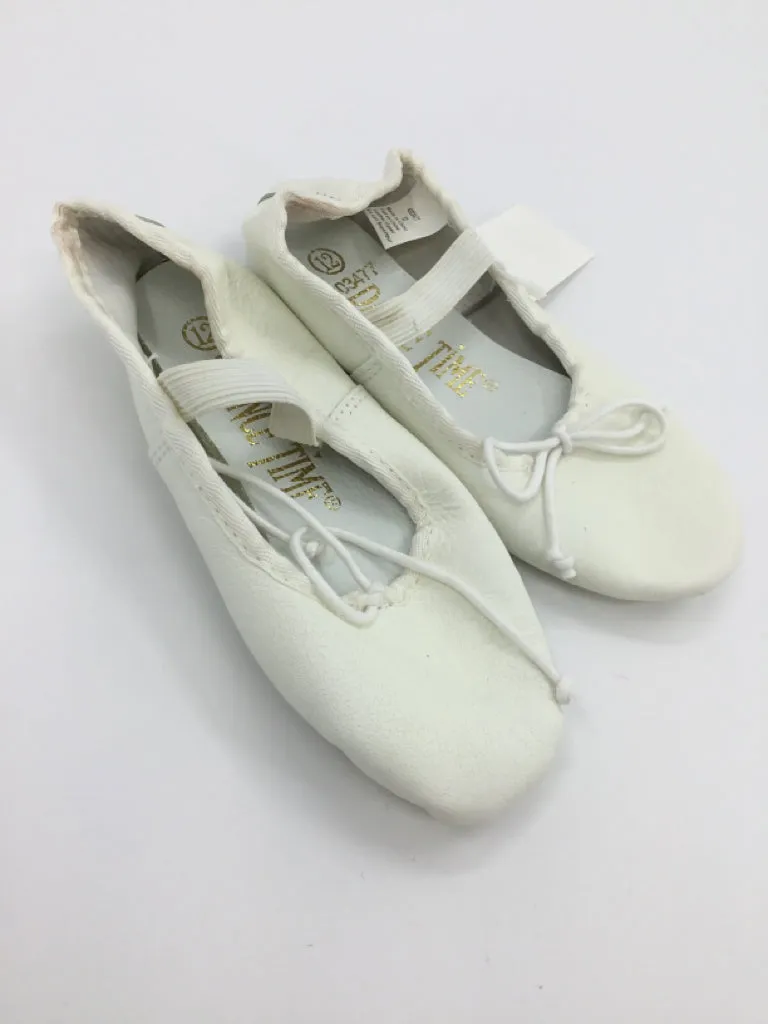 Dance Time Child Size 12 White Sport/Dance Shoes