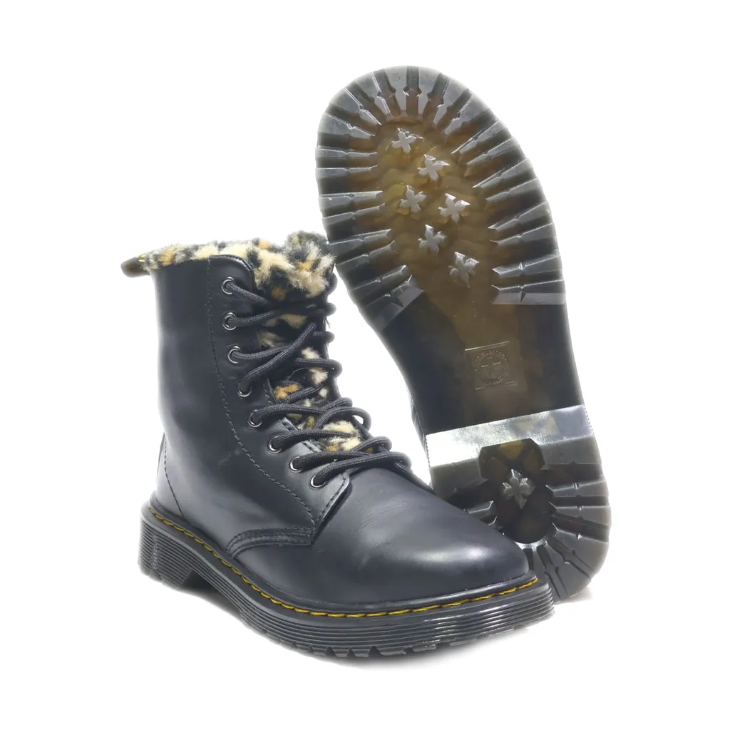 Dr. Martens Snow Boots Leather Black Colour For Women