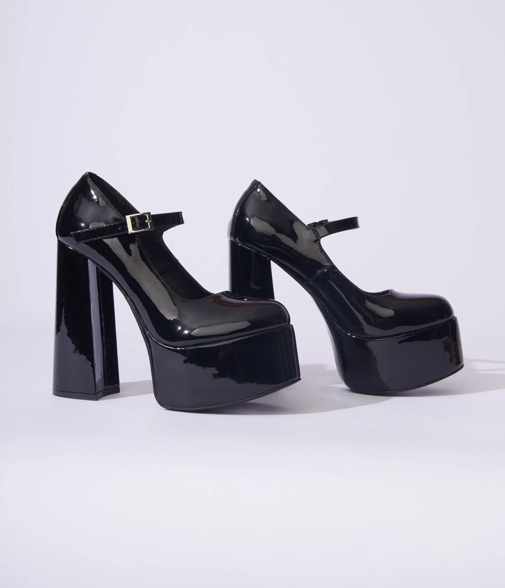 Unique Vintage Black Patent Leatherette Platform Mary Jane Heels